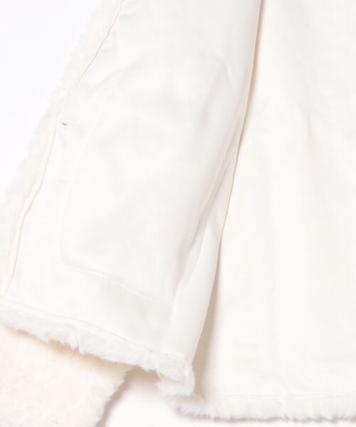 Ritzy(リッツィー)の「もこもこ ノーカラーフェイクファージャケット(ノーカラージャケット・レディース・ホワイト/モカ・M/L)」の8枚目の写真