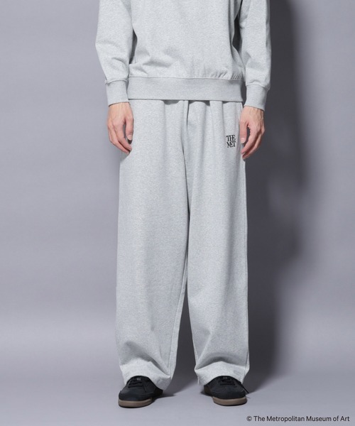NANO universe(ナノユニバース)の「「The Met」ロゴ刺繍 2WAYワイドスウェットパンツ(セットアップ可)(スウェットパンツ・メンズ・グレー/ブラウン/ネイビー・L/M)」の2枚目の写真