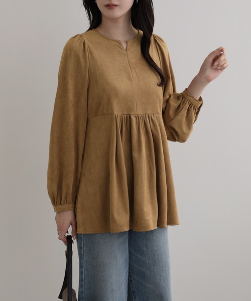 SUNFLOWER EIGHT(サンフラワーエイト)の「キーネックぺプラムチュニック(その他トップス・レディース・キャメル/ブラウン/ライトベージュ・M)」の3枚目の写真