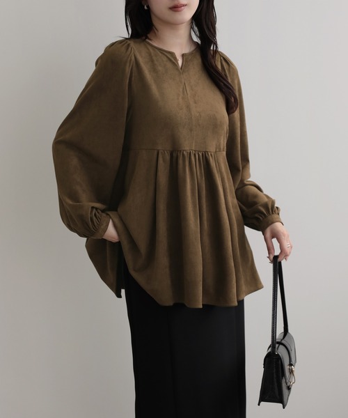 SUNFLOWER EIGHT(サンフラワーエイト)の「キーネックぺプラムチュニック(その他トップス・レディース・キャメル/ブラウン/ライトベージュ・M)」の2枚目の写真
