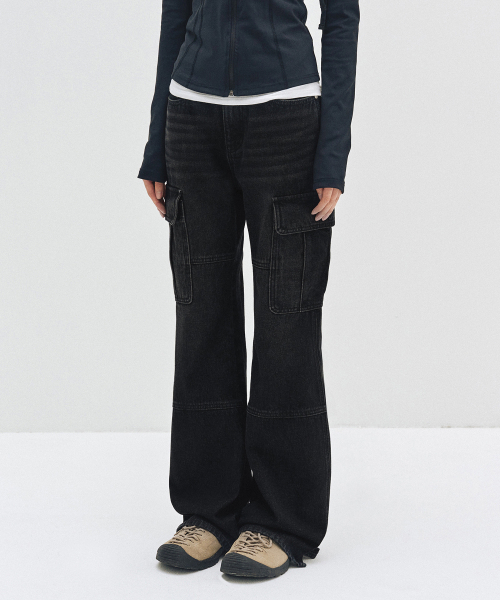 DECET WOMEN(デケット ウーマン)の「Cargo Semi Flared Jeans DCWPT014BLACK(デニムパンツ・レディース・その他・X-SMALL/SMALL/MEDIUM/LARGE)」の2枚目の写真