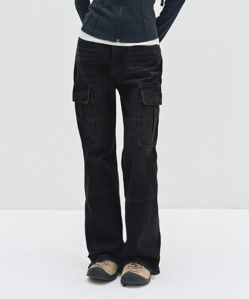 DECET WOMEN(デケット ウーマン)の「Cargo Semi Flared Jeans DCWPT014BLACK(デニムパンツ・レディース・その他・X-SMALL/SMALL/MEDIUM/LARGE)」の4枚目の写真