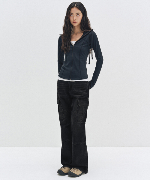 DECET WOMEN(デケット ウーマン)の「Cargo Semi Flared Jeans DCWPT014BLACK(デニムパンツ・レディース・その他・X-SMALL/SMALL/MEDIUM/LARGE)」の6枚目の写真
