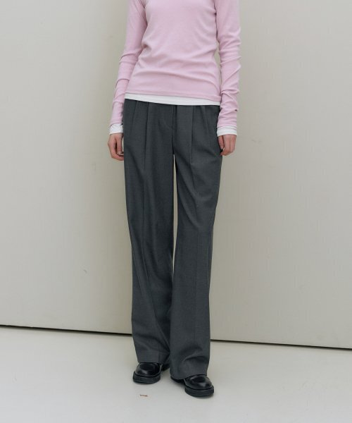 LENUEE（ルヌイ）の「Wool buttoned banding pants - Dim grey（その他パンツ・レディース・その他・MEDIUM/SMALL）」の2枚目の写真
