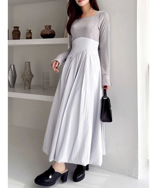 dazzlin（ダズリン）の「カットドッキングタックバルーンワンピース（ワンピース・レディース・ブラック/アイボリー/グレー・MEDIUM/SMALL）」の3枚目の写真