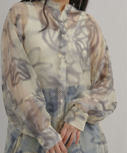 palm RICHE(ポームリシュ)の「モダンドットレトロ柄SH(シャツ/ブラウス・レディース・ブラック/アイボリー・M)」の9枚目の写真