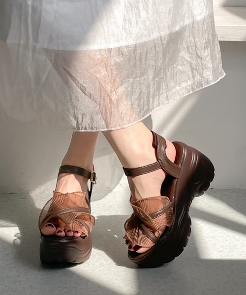Shoes in Closet(シューズインクローゼット)の「【新色登場】+9.0㎝ 軽量 厚底 スタイルアップソール シアー クロス ベルト サンダル 5470(サンダル・レディース・ダークブラウン/ブラック×ブラック/ホワイト/ホワイト系3/ブラック系3・M/S/LL/L)」の1枚目の写真