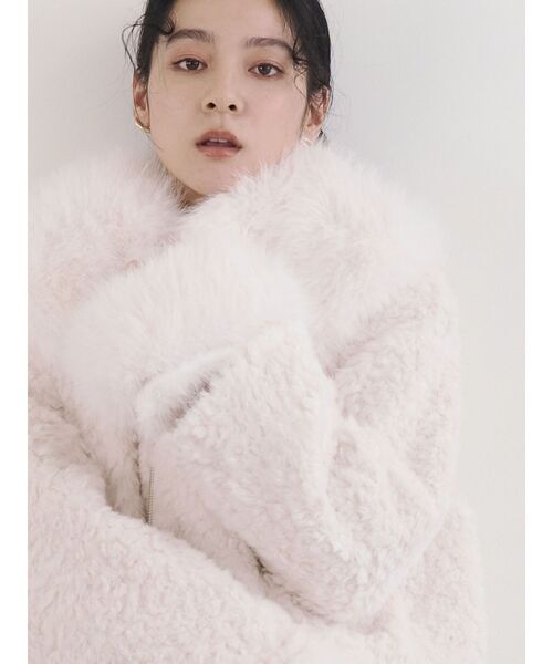 LAGUNAMOON（ラグナムーン）の「ビッグカラーエコファージャケット（その他アウター・レディース・ライトグレー/ホワイト・FREE）」の2枚目の写真