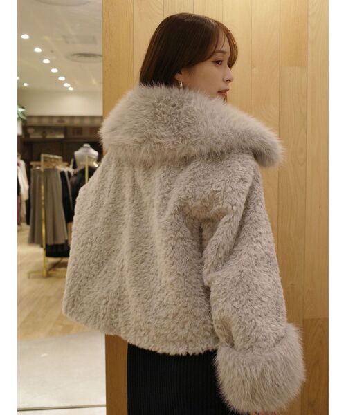 LAGUNAMOON（ラグナムーン）の「ビッグカラーエコファージャケット（その他アウター・レディース・ライトグレー/ホワイト・FREE）」の3枚目の写真