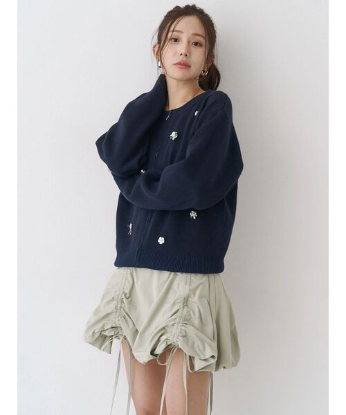 CALNAMUR(カルナムール)の「フロントジップビジューニットカーディガン(カーディガン/ボレロ・レディース・グレー/ネイビー/イエロー・FREE)」の6枚目の写真