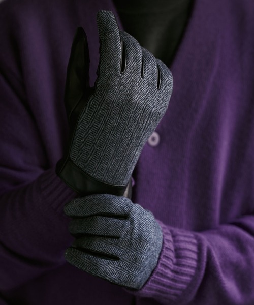 KATHARINE HAMNETT LONDON (キャサリンハムネットロンドン)の「KATHARINE HAMNETT LONDON/キャサリンハムネットロンドン ツイード×本革グローブ(タッチパネル対応)KHM-1055(手袋・メンズ・ブラック・24/25)」の1枚目の写真
