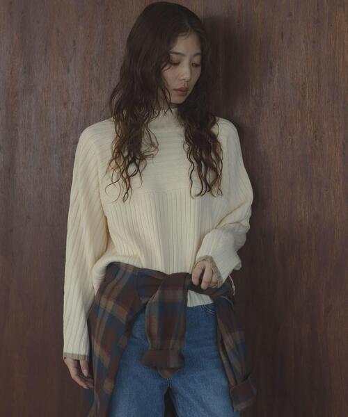 URBAN RESEARCH Sonny Label(アーバンリサーチサニーレーベル)の「ワイドリブ切替えニット(ニット/セーター・レディース・ピンク/オフホワイト/グレー/ブルー・FREE)」の7枚目の写真