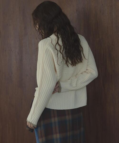 URBAN RESEARCH Sonny Label(アーバンリサーチサニーレーベル)の「ワイドリブ切替えニット(ニット/セーター・レディース・ピンク/オフホワイト/グレー/ブルー・FREE)」の8枚目の写真