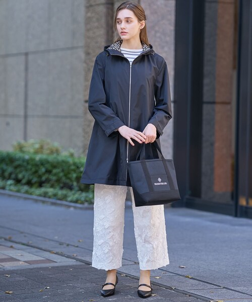 DRESSTERIOR（ドレステリア）の「【撥水素材】フーテッドツイルコート（その他アウター・レディース・ベージュ/ブラック・38/36/34）」の12枚目の写真