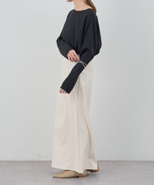 SHENERY(シーナリー)の「サイドスリットブラウス(シャツ/ブラウス・レディース・ブラック/オフホワイト・FREE)」の22枚目の写真