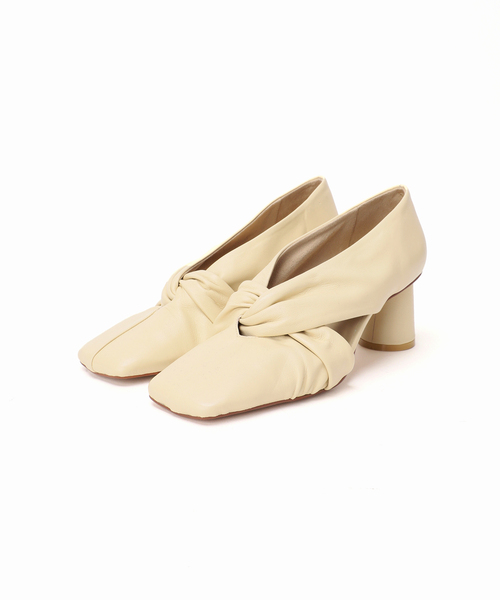 GRISE（グリーズ）の「GRISE6cmレザースクエアツイストパンプス（パンプス・レディース・シルバー/ブラウン/ベージュ・25cm/24.5cm/24cm/23.5cm/23cm/22.5cm/22cm）」の22枚目の写真