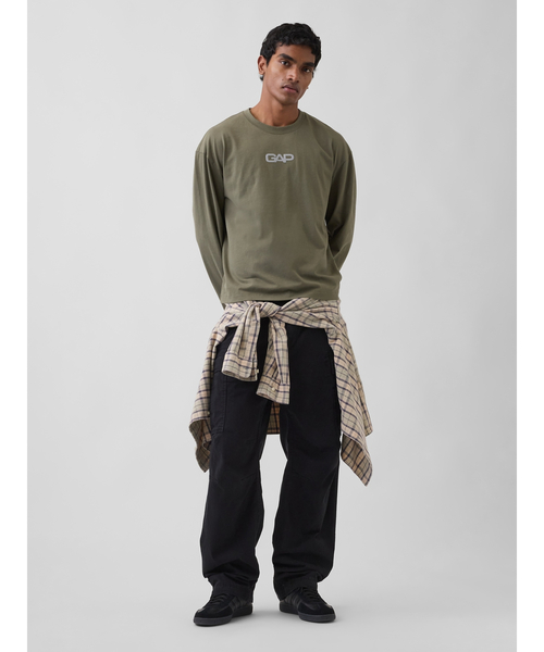 GAP(ギャップ)の「リラックスフィット GAPロゴ クロップドTシャツ(Tシャツ/カットソー・メンズ・ブラック/ブルー/クリーム/カーキ・S/XS/M/L/XL)」の15枚目の写真