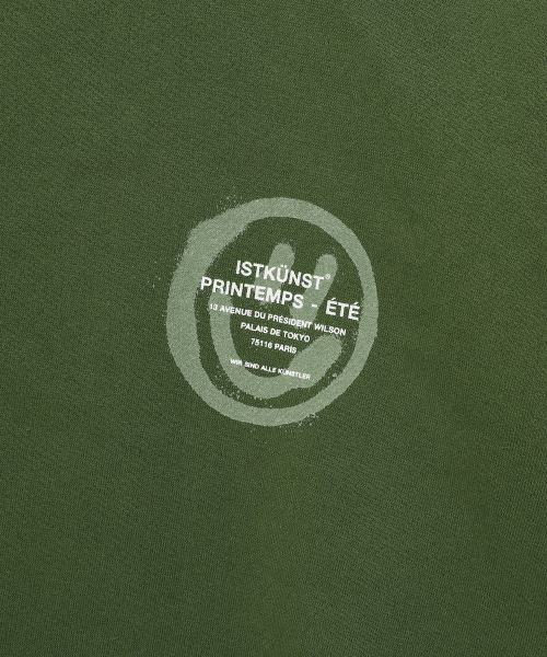 ISTKUNST(イストクンスト)の「LOGO&SMILEY HOODIE_KHAKI(IK2DFMM400A)(パーカー・レディース・カーキ・S/M/L)」の4枚目の写真
