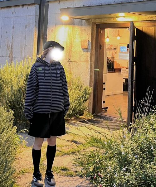 THECOLDESTMOMENT(ザコールデストモーメント)の「TCM stripe hooded zip-up (charcoal/black)(パーカー・レディース・その他・L/M/S)」の7枚目の写真