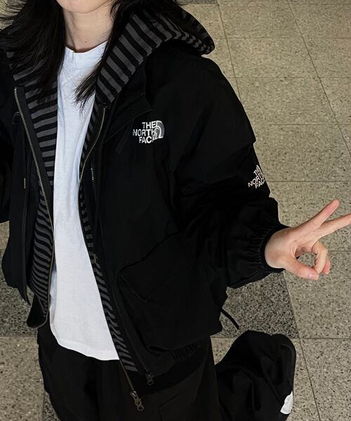THECOLDESTMOMENT(ザコールデストモーメント)の「TCM stripe hooded zip-up (charcoal/black)(パーカー・レディース・その他・L/M/S)」の2枚目の写真
