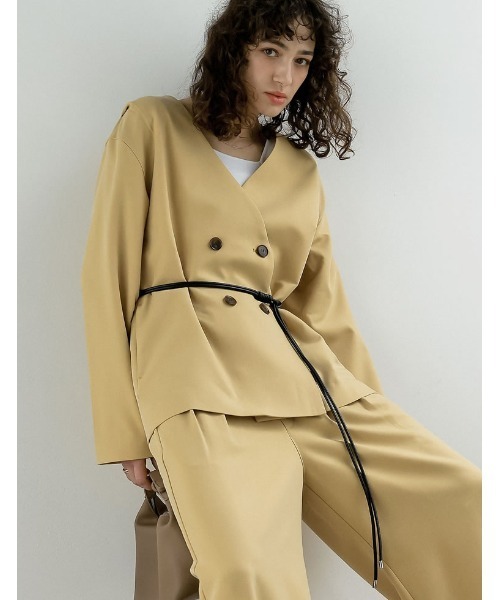 Re:EDIT（リエディ）の「[2026S/S COLLECTION]レザーベルト付きノーカラーツイルジャケット（テーラードジャケット・レディース・グレー/ブラウン/ベージュ/イエロー・MEDIUM/LARGE）」の4枚目の写真