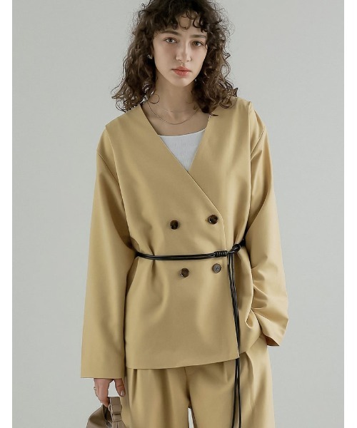 Re:EDIT（リエディ）の「[2026S/S COLLECTION]レザーベルト付きノーカラーツイルジャケット（テーラードジャケット・レディース・グレー/ブラウン/ベージュ/イエロー・MEDIUM/LARGE）」の11枚目の写真