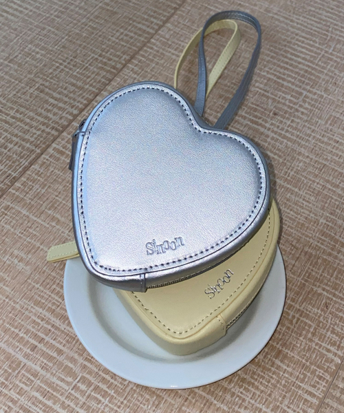 SINOON（シヌーン）の「HEART HANDBAG (SILVER)（ショルダーバッグ・レディース・その他・FREE）」の5枚目の写真