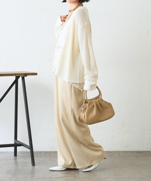 Jena espace merveilleux（ジェナ　エスパスメルヴェイユ）の「【羽織るだけ映え】ファンシーヤーンニットカーディガン（カーディガン/ボレロ・レディース・オフホワイト/チャコールグレー/レッド・FREE）」の6枚目の写真