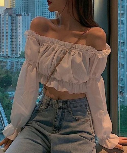 c.u.l（シーユーエル）の「ギャザー フリルオフショルダー 長袖ブラウス culw902（シャツ/ブラウス・レディース・ホワイト/ブラック・S/M）」の3枚目の写真