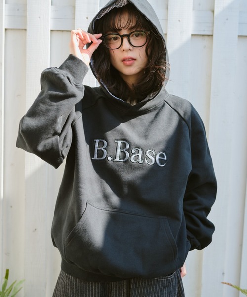 BROKEN BASE（ブロークンベース）の「B.Base Big Hood Pullover / B.Base ビックフードプルオーバー（パーカー・メンズ・ネイビー/ブラック/グレー・SMALL/MEDIUM/LARGE）」の2枚目の写真