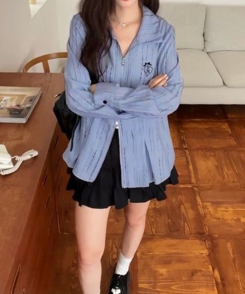 LADY LIKE(レディライク)の「フロントファスナーストライプシャツ(シャツ/ブラウス・レディース・サックスブルー・M)」の3枚目の写真