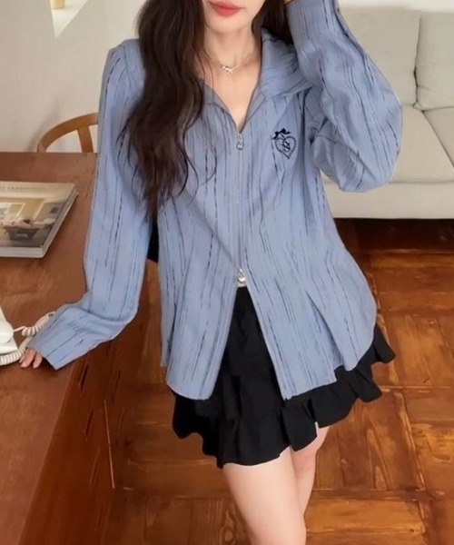 LADY LIKE(レディライク)の「フロントファスナーストライプシャツ(シャツ/ブラウス・レディース・サックスブルー・M)」の6枚目の写真