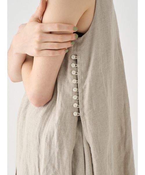 JOHN SMEDLEY（ジョンスメドレー）の「リネンタックワンピース（ワンピース・レディース・ベージュ・F）」の8枚目の写真
