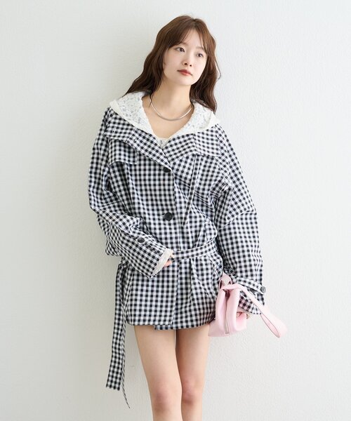 mystic(ミスティック)の「【3色展開/シワになりにくい】スタンドカラーミドルトレンチ(トレンチコート・レディース・ブラック/アイボリー/ベージュ・FREE)」の6枚目の写真