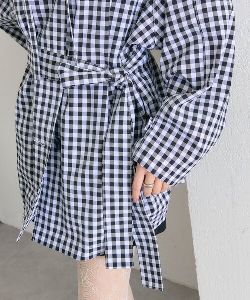 mystic（ミスティック）の「スタンドカラーミドルトレンチ（トレンチコート・レディース・ブラック/アイボリー/ベージュ・FREE）」の6枚目の写真