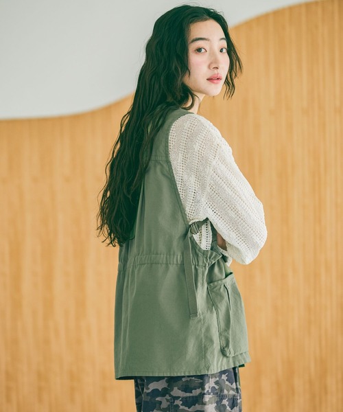 niko and...（ニコアンド）の「BOYSフィールドベスト（ベスト・レディース・カーキ/チャコール/ベージュ・FREE）」の16枚目の写真