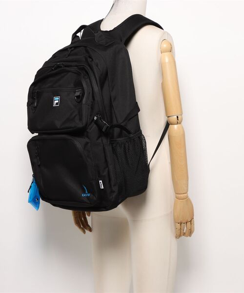 EASTBOY(イーストボーイ)の「FILA × EASTBOY 2ポケットデイパック30L(バックパック/リュック・レディース・ブラック/ブルー/ピンク・FREE)」の10枚目の写真