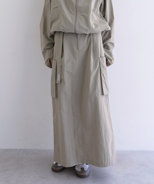 ANME（アンメ）の「接触冷感/UVカット(UPF50＋)/撥水加工ナイロンスカート【ベルト付き】（スカート・レディース・グレー/ライトカーキ/ブラウン/ネイビー/ブラック/チャコールグレー・L/M）」の11枚目の写真