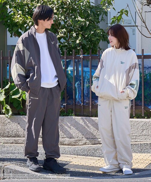 coen(コーエン)の「Reebok(リーボック)別注トラックパンツ(その他パンツ・メンズ・オフホワイト/ダークグレー/ベージュ・M/L/XL)」の5枚目の写真