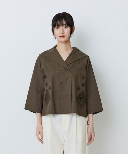LOISIR（ロワズィール）の「コットンリネンクロス刺繍入りセーラーカラーブラウス（シャツ/ブラウス・レディース・ブラック/カーキ・FREE）」の16枚目の写真