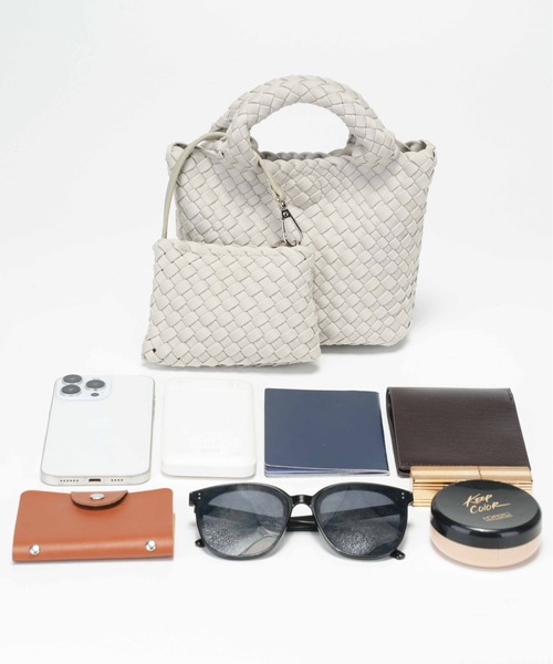 IO(イオ)(イオ)の「HERB/Intrecciato 2way small Tote Bag with Pouch/ポーチ付き2ウェイスモールトートバッグ(トートバッグ・レディース・ブラウン/グレー/アイボリー/ブラック・FREE)」の15枚目の写真