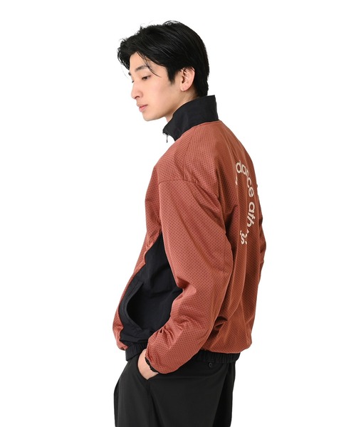 NEW BALANCE(ニューバランス)の「リバーシブルウーブンジャケット(ブルゾン・メンズ・ネイビー/ブラック・SMALL/MEDIUM/LARGE/X-LARGE/XX-LARGE)」の6枚目の写真