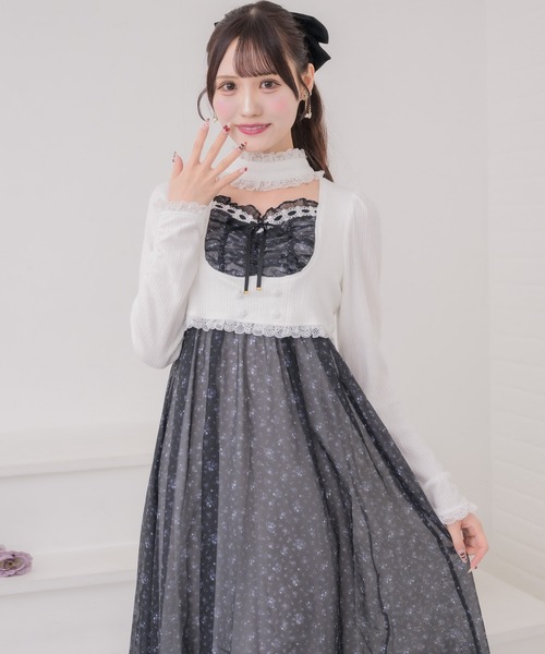 couture BY ROJITA(クチュールバイロジータ)の「チョーカードッキングフレアワンピース(ワンピース・レディース・グレー/ブラック/ホワイト・FREE)」の9枚目の写真