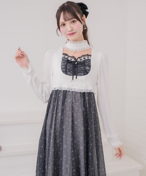 couture BY ROJITA(クチュールバイロジータ)の「チョーカードッキングフレアワンピース(ワンピース・レディース・グレー/ブラック/ホワイト・FREE)」の11枚目の写真