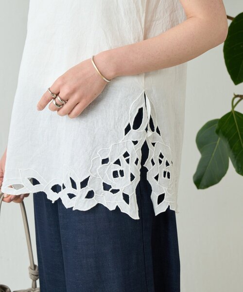 BEARDSLEY(ビアズリー)の「カットワークタンク(シャツ/ブラウス・レディース・ブラック/ホワイト・FREE)」の7枚目の写真