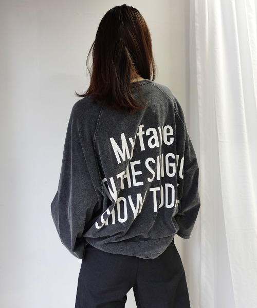 CORNERS(コーナーズ)の「ピグメントロゴプリントオーバーサイズロンT(Tシャツ/カットソー・レディース・アイボリー/イエロー/ネイビー/ボルドー/チャコールグレー・FREE)」の8枚目の写真