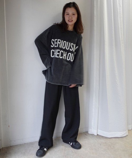 CORNERS(コーナーズ)の「ピグメントロゴプリントオーバーサイズロンT(Tシャツ/カットソー・レディース・アイボリー/イエロー/ネイビー/ボルドー/チャコールグレー・FREE)」の10枚目の写真