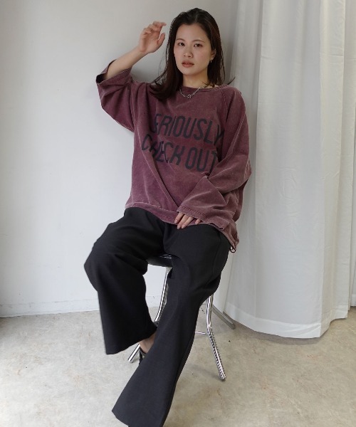 CORNERS(コーナーズ)の「ピグメントロゴプリントオーバーサイズロンT(Tシャツ/カットソー・レディース・アイボリー/イエロー/ネイビー/ボルドー/チャコールグレー・FREE)」の13枚目の写真