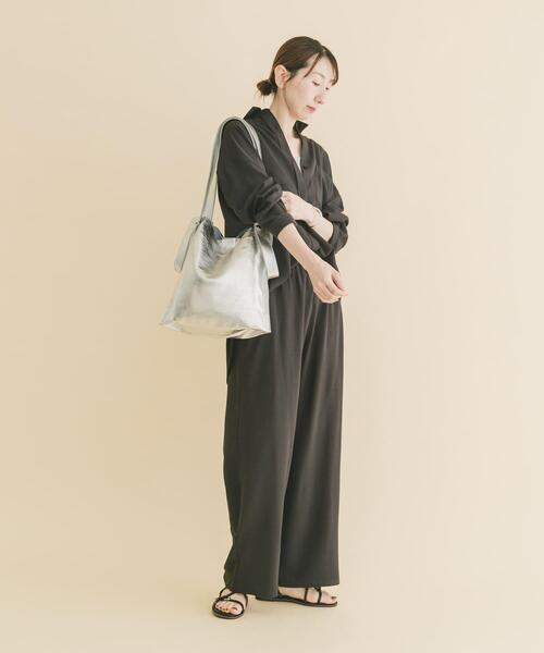 ITEMS URBANRESEARCH（アイテムズ アーバンリサーチ）の「長袖シャツ×イージーパンツ（セットアップ・レディース・スミクロ/ベージュ・FREE）」の22枚目の写真