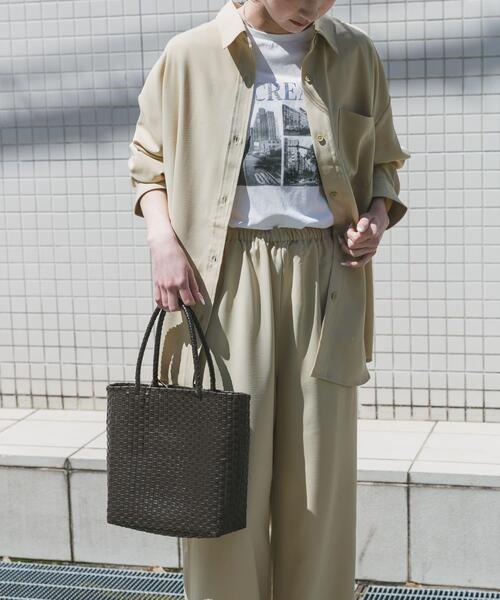 ITEMS URBANRESEARCH（アイテムズ アーバンリサーチ）の「長袖シャツ×イージーパンツ（セットアップ・レディース・スミクロ/ベージュ・FREE）」の16枚目の写真
